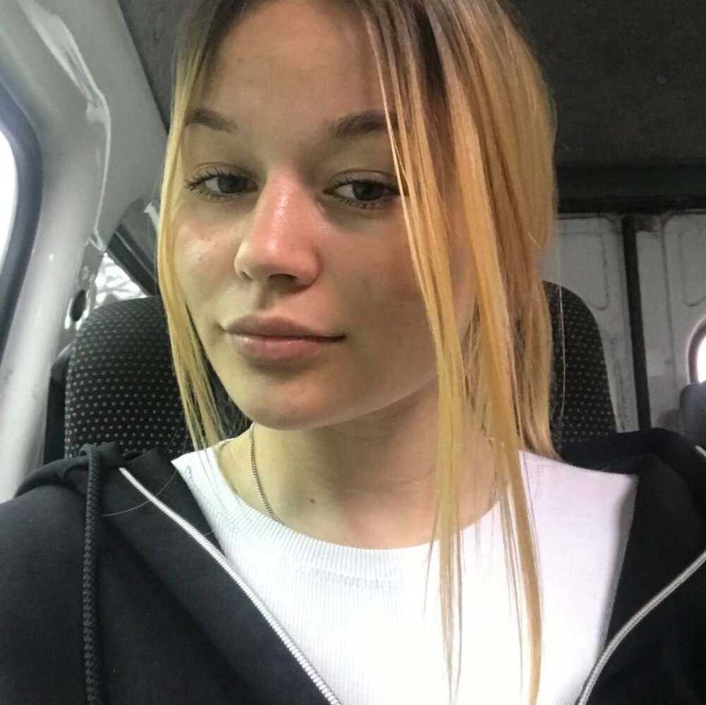 AlinaBekker 👕 naked webcam chat