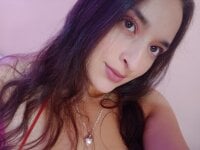 LuciaCute's Offline Chat Room
