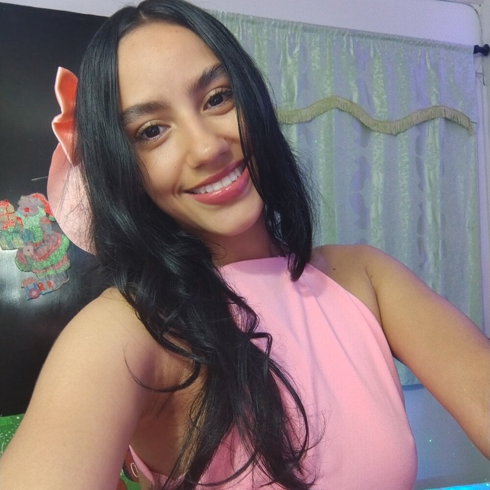 Live sex webcam photo for pleasure_and_fantasy #290252405