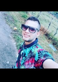 TraviezoMalo's webcam live show