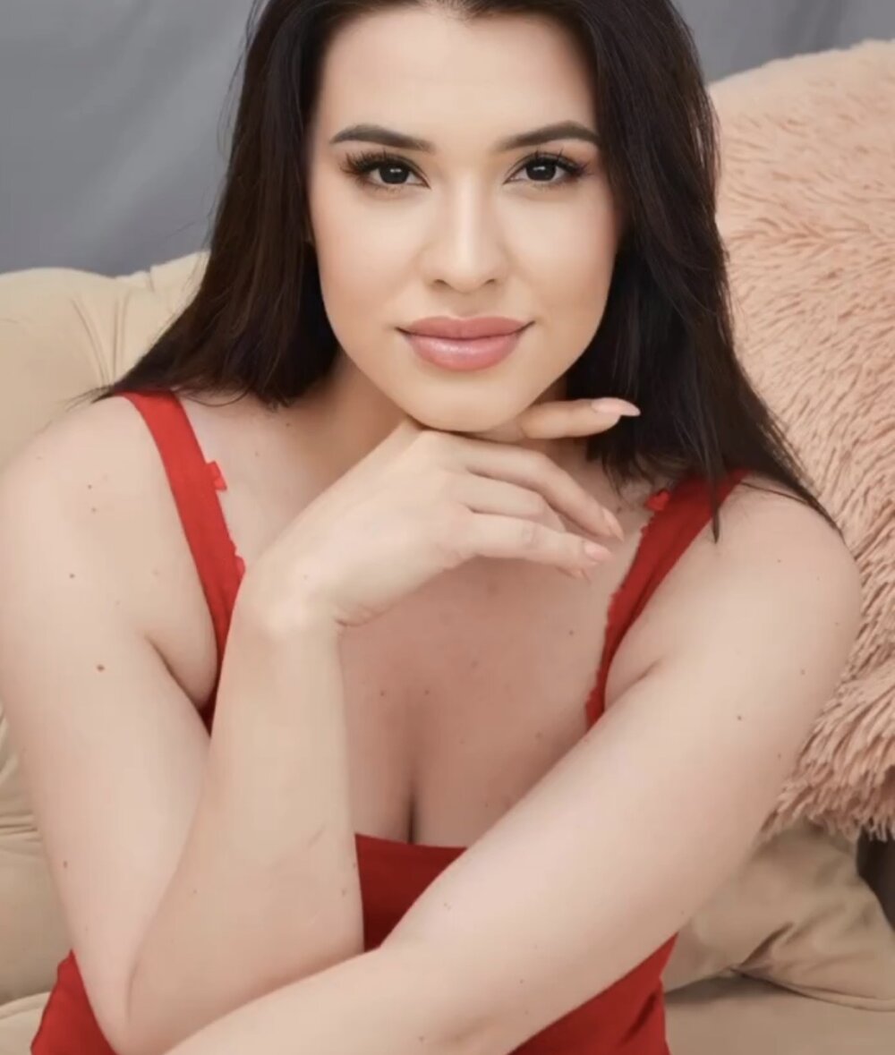 cheapadultsexcams.com diana-mey livesex profile in bisexual cams