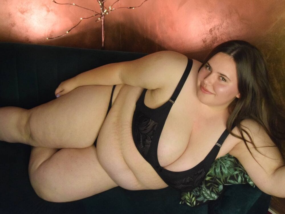 mega-camsex.net laylablaze livesex profile in so-am-in-up-state-new-york cams