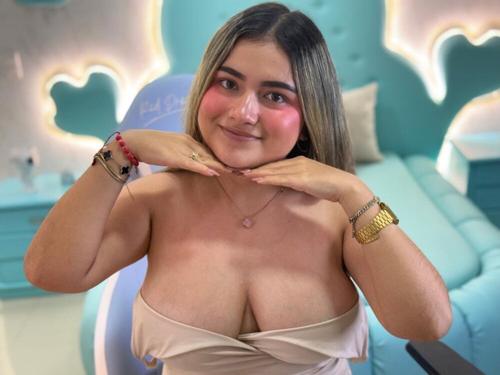 glamcambabes.com katyblondee livesex profile in in-ur-dreams-xo cams