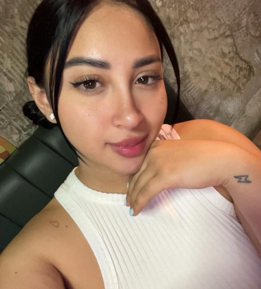 mega-camsex.com adha_ livesex profile in brown-hair cams