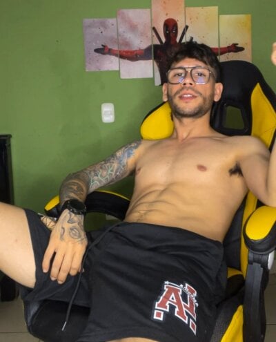 Jhordan_xtreme Male Flashing Chat Webcam