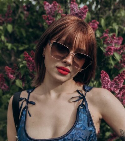 Dianna_Odessy Female Interactivetoysyoung Adult Live Webcam