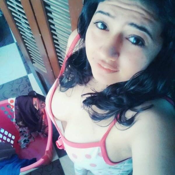 frashaawy live cam model at StripChat