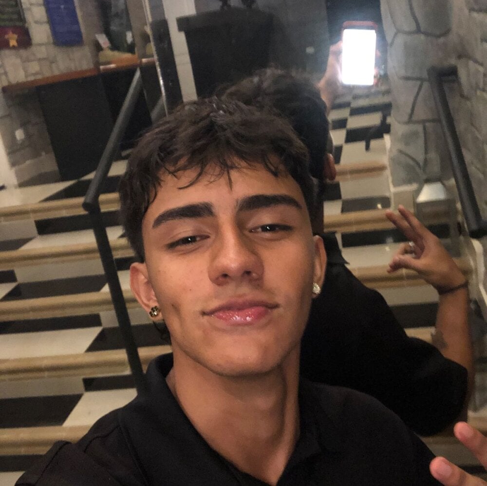 Cobo_Stone's Offline XXX Chat