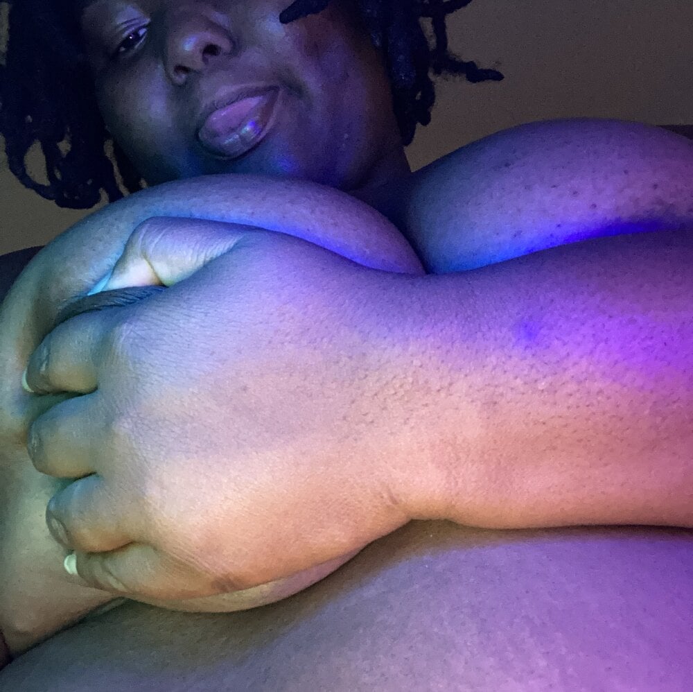 TheyFrreaky's Offline XXX Chat