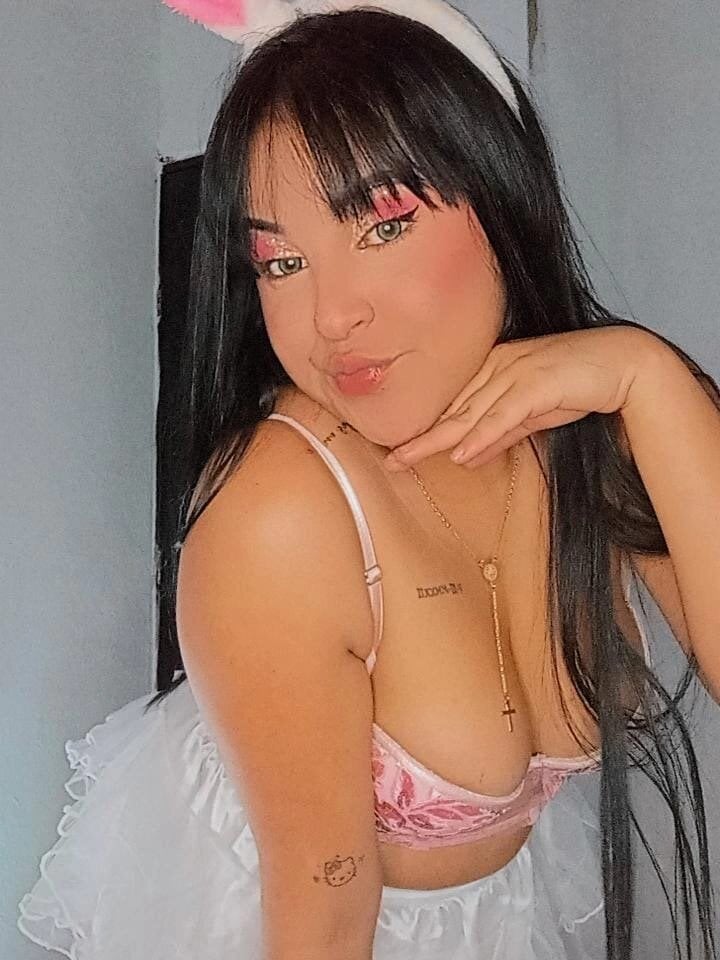 sexcams-joy.com penelopeflame18 livesex profile in spanish cams