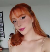 LenaKleinn's Offline Chat Room