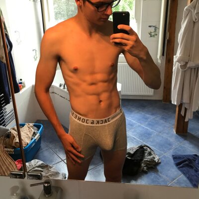 randomguy1998 Avatar