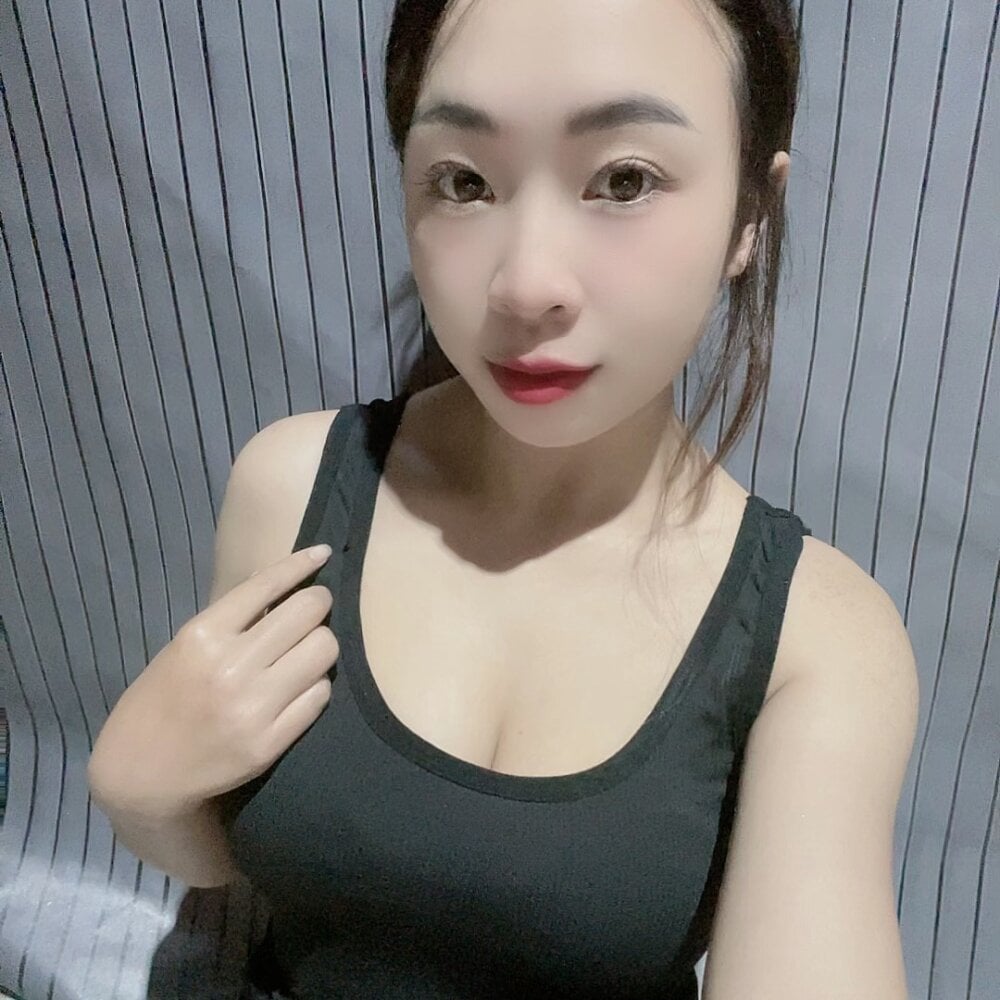livesex.fan liplipne livesex profile in ukrainefollow-me cams