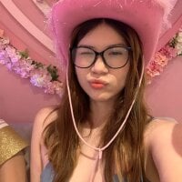 Tiffany_19hornyy's webcam live show