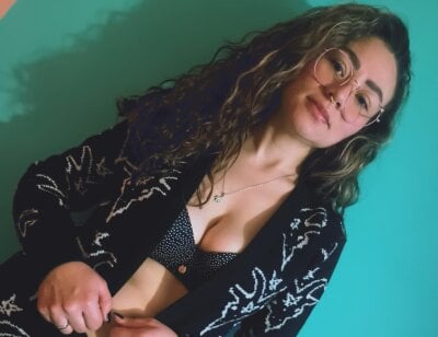 luisa_mourfor from stripchat