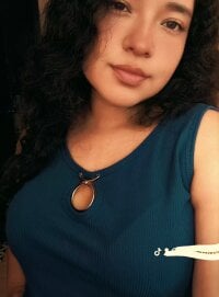 LaProhibida666 offline chatrum