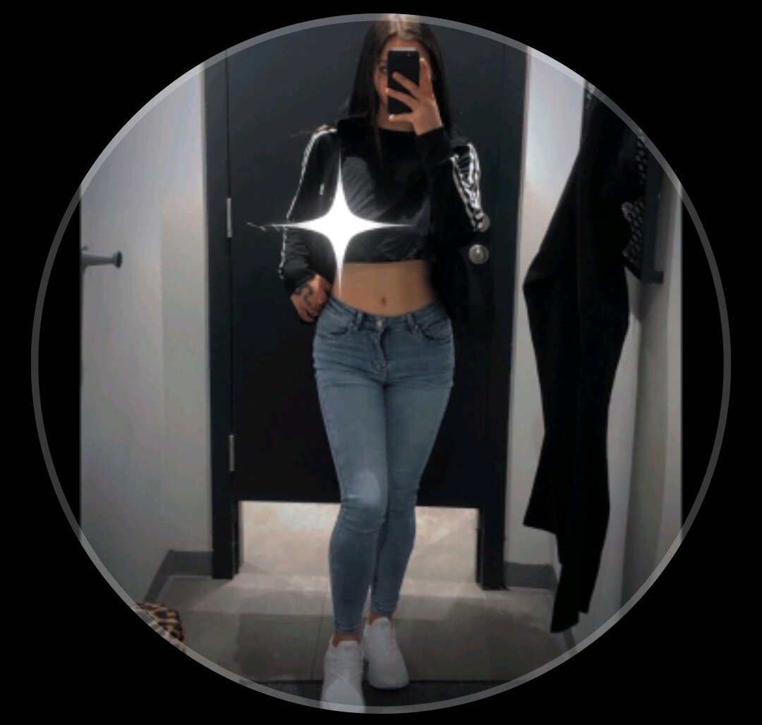 Adela_200