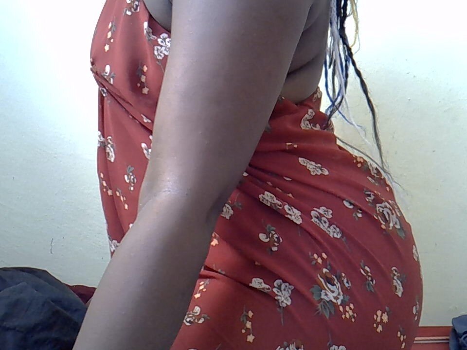 Live sex webcam photo for prettycandy_ #289952743