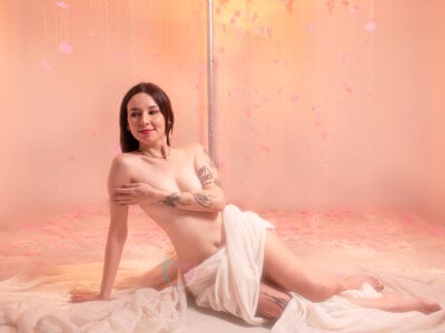 NicoleFerrel Female Blowjob Chat Webcam