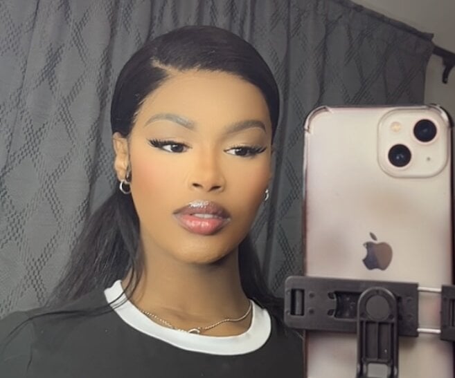 sexlivecamsites.com thick_lucia livesex profile in all-around-the-world cams