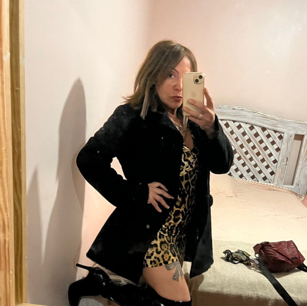gatithaaa from stripchat