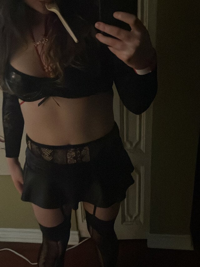 247camsex.com sirenspace livesex profile in in-the-country-of-love-can-you-guess cams