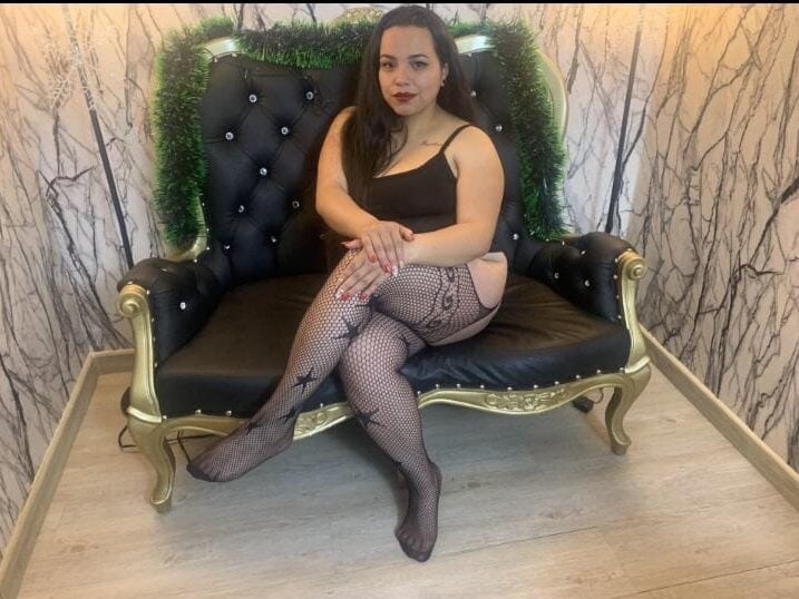 Live sex webcam photo for Sweet--Julieta #290893492