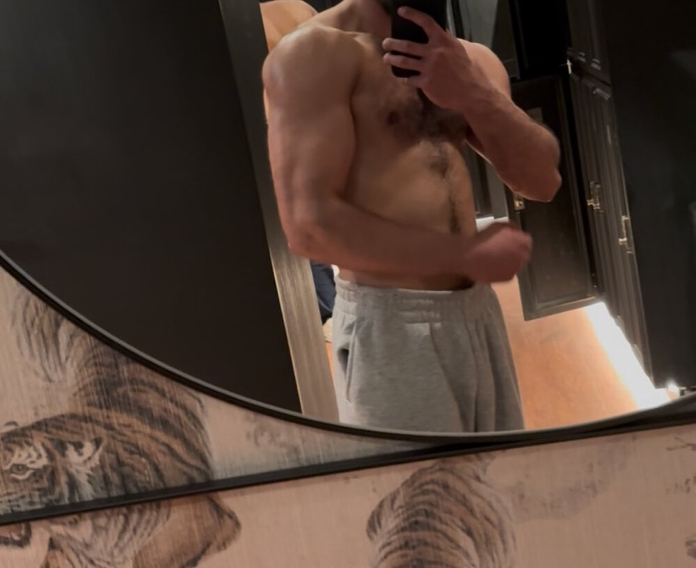 giuseppenooto from stripchat