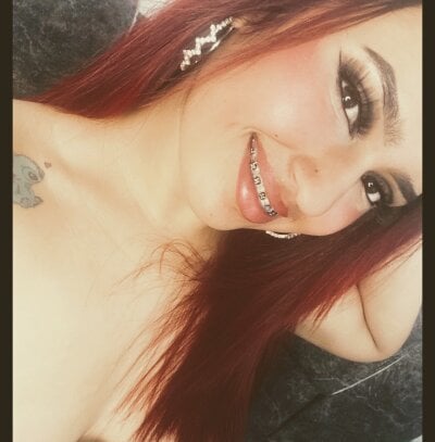 lunateen on StripChat