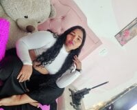 priya_sexy26's Offline Chat Room