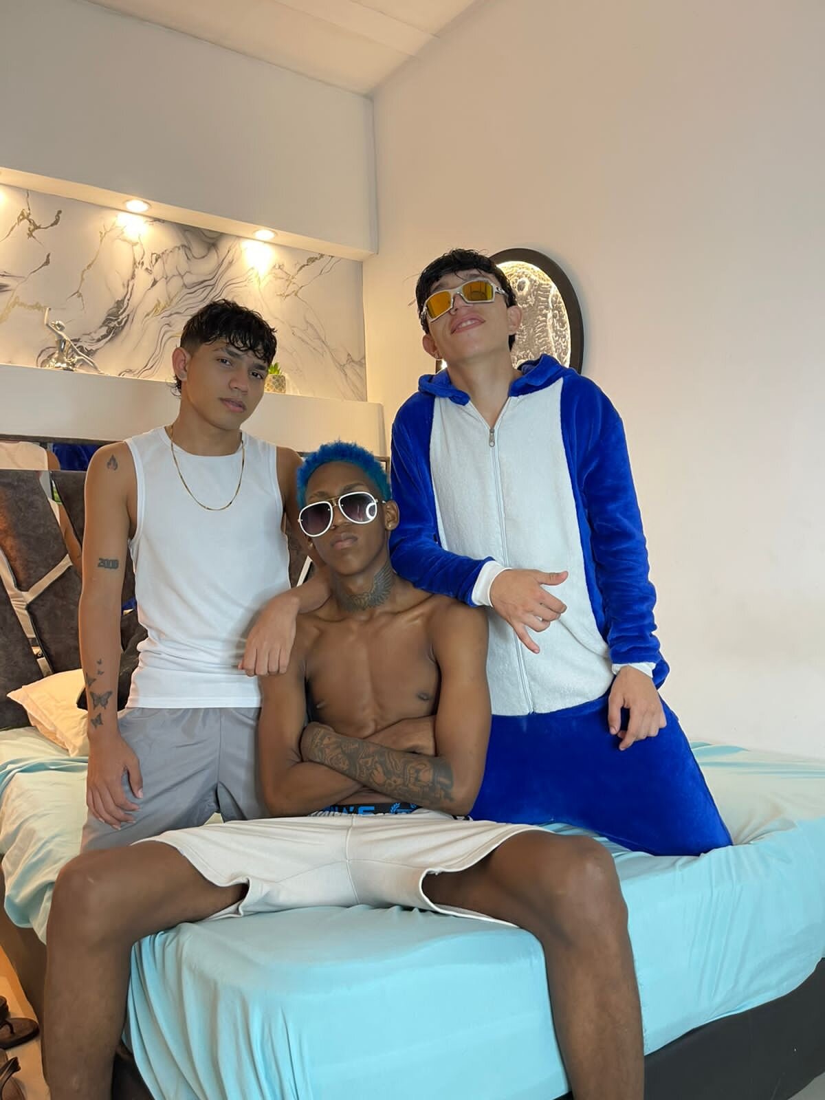 PRIDE_GUYS1