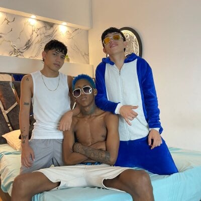 PRIDE_GUYS1