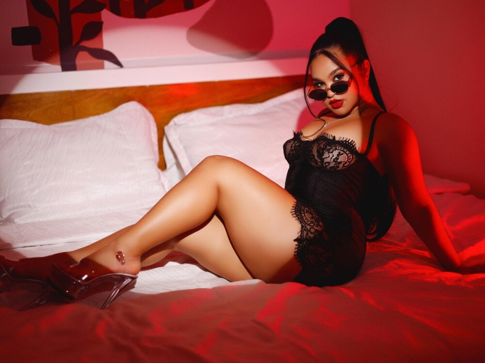 Lucy_wilson5 Offline XXX Chat