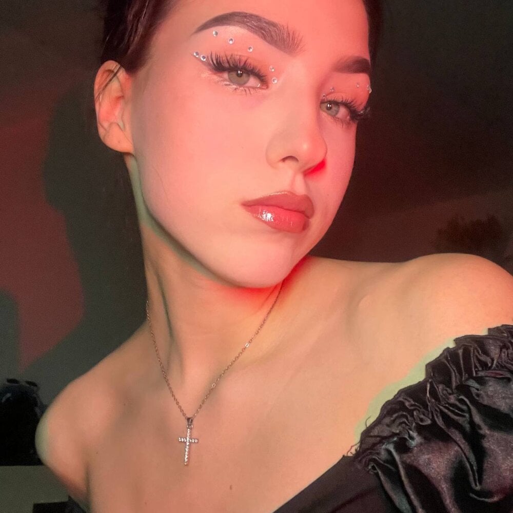 kelly__queen from stripchat