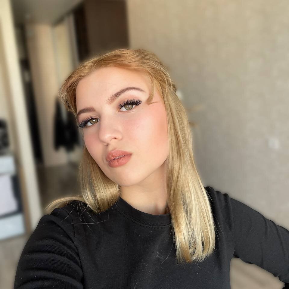 DollyFitt profile