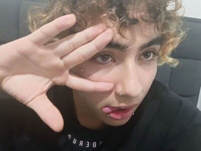 Apolo_dreams Male C2c Online Cam Sex