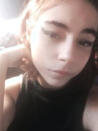 queencobra18_'s Offline Chat Room