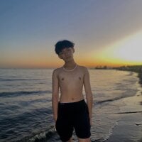 urasiantwinkbigcock's webcam live show