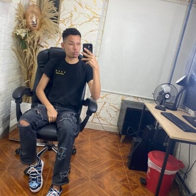 Dominic_Diivaio Male Deepthroat Cam Sex