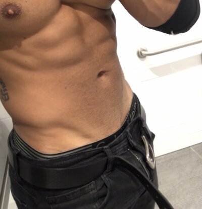 yeiko-93 from stripchat
