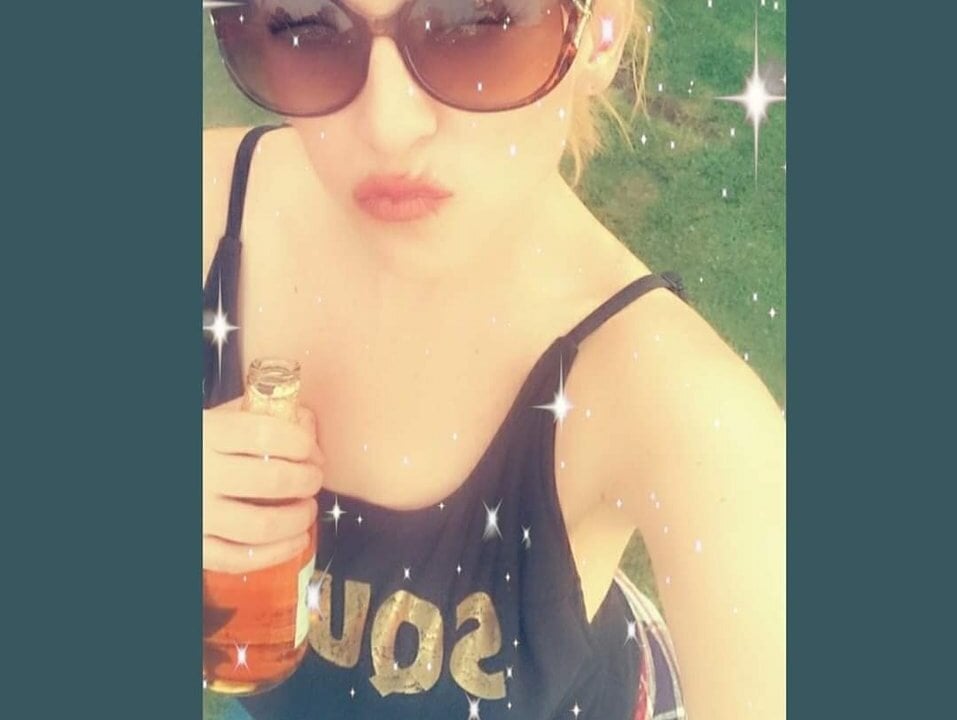 sleekcams.com karebearz1 livesex profile in unite-state cams