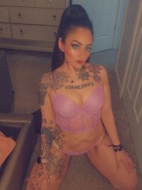 Natalieeestar's Offline Chat Room