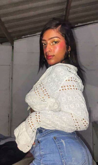 yana_kitty_ Gallery Image 1