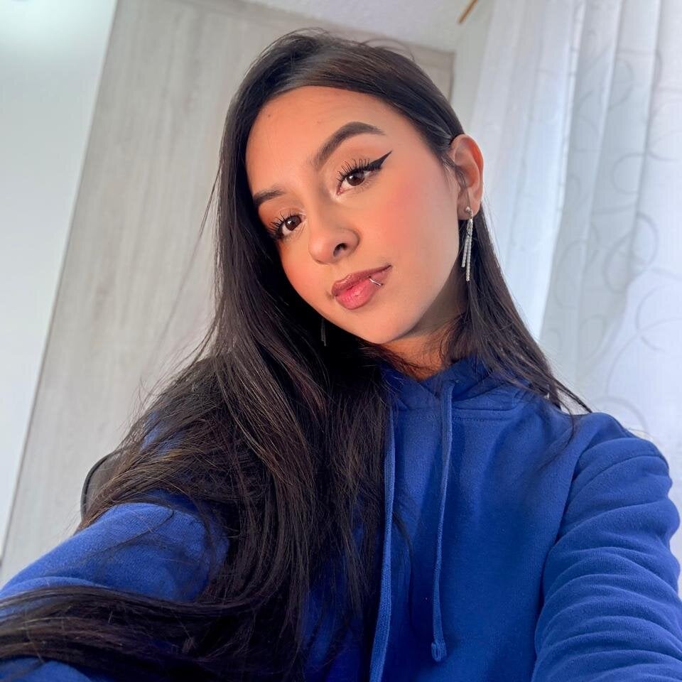 livestrip-joy.com myaa_girl livesex profile in slim cams