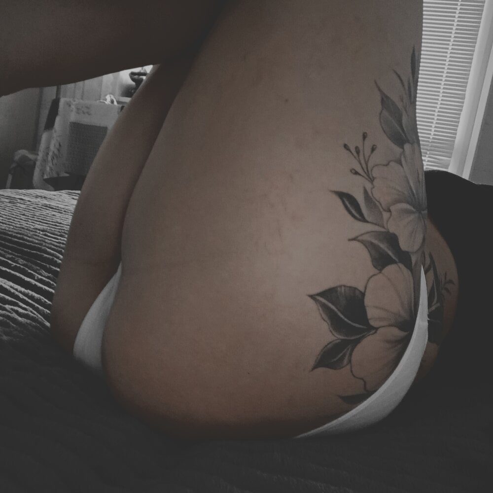 Karina_Lori profile