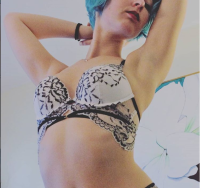 CamGirlJade's Offline Chat Room