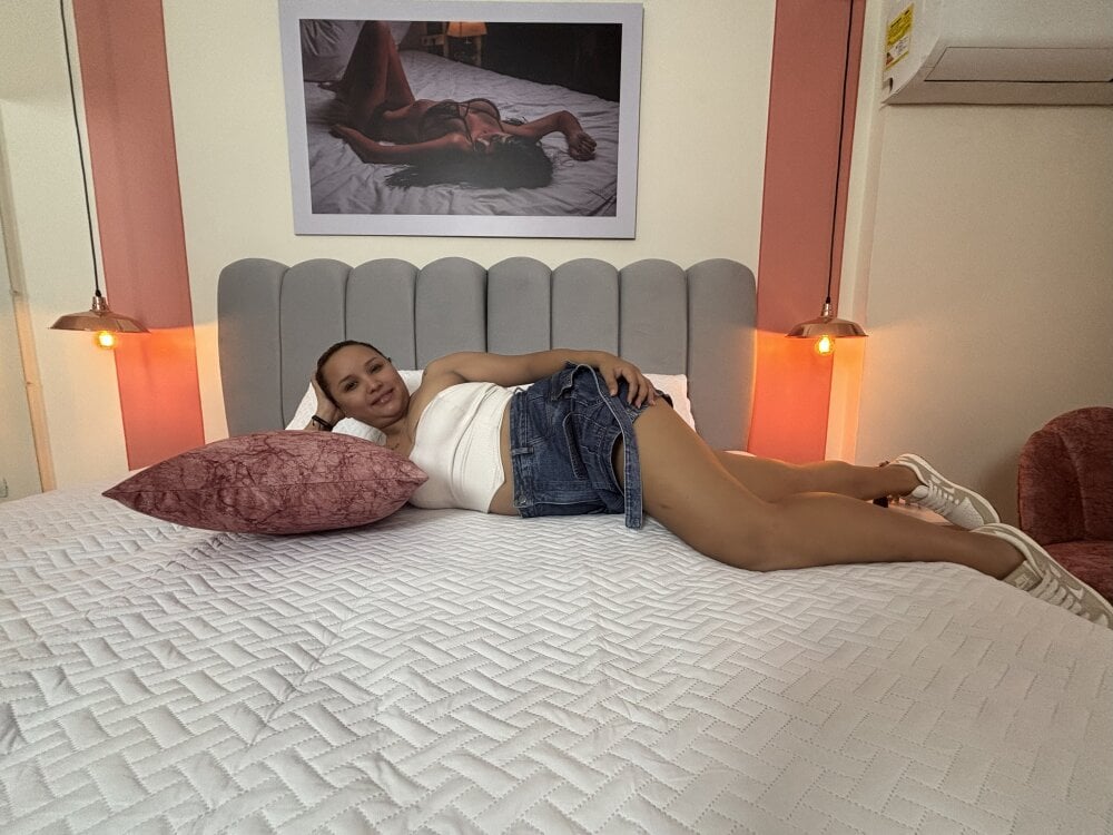 IrisCielo offline XXX-chat