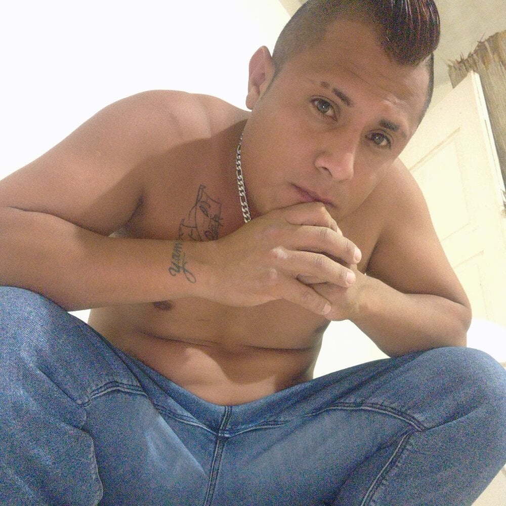 ciliarychain from stripchat