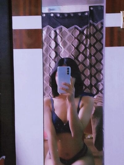 _luckylips on StripChat