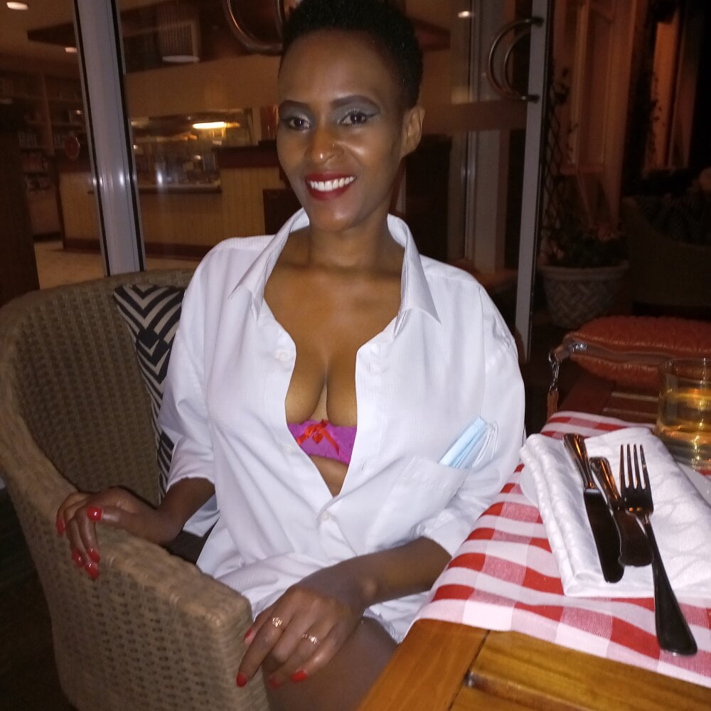 streetdoll24's Offline XXX Chat